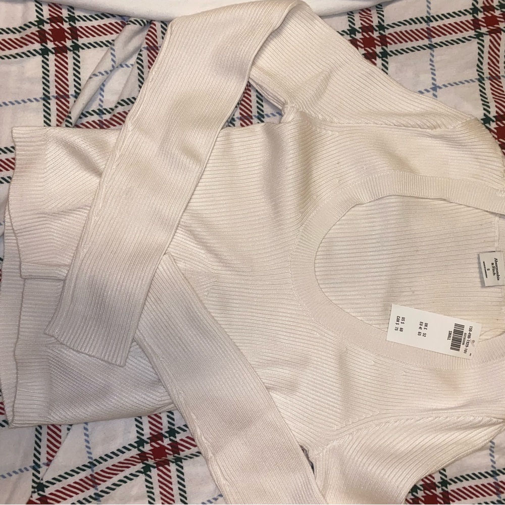 Abercrombie long sleeve slim Scoopneck sweater - Picture 2 of 2